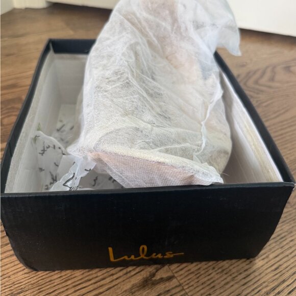 Aimee Champagne Metallic Lace-Up Heels (7.5) - New - Picture 7 of 8